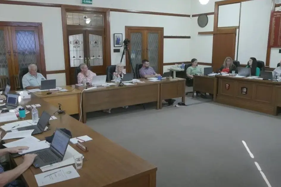 Weddin Shire Council voted to make their submissions to the Office of Local Government on the draft Code of Meeting Practice. PHOTO: Weddin Shire Council livestream.