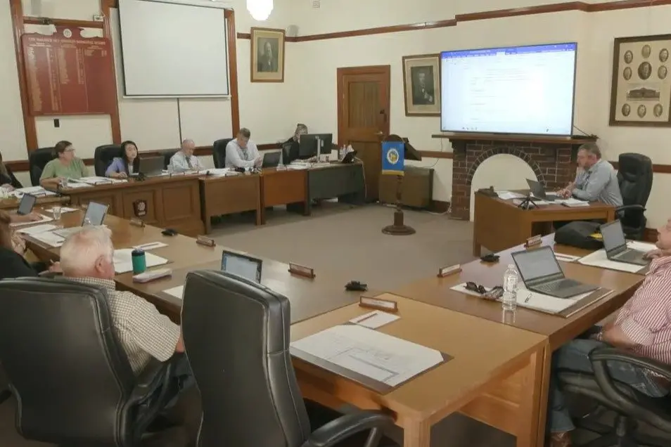 Weddin Shire Council noted the the proposal for a potential Grenfell CUltural Centre. PHOTO:: Weddin Shire Council meeting