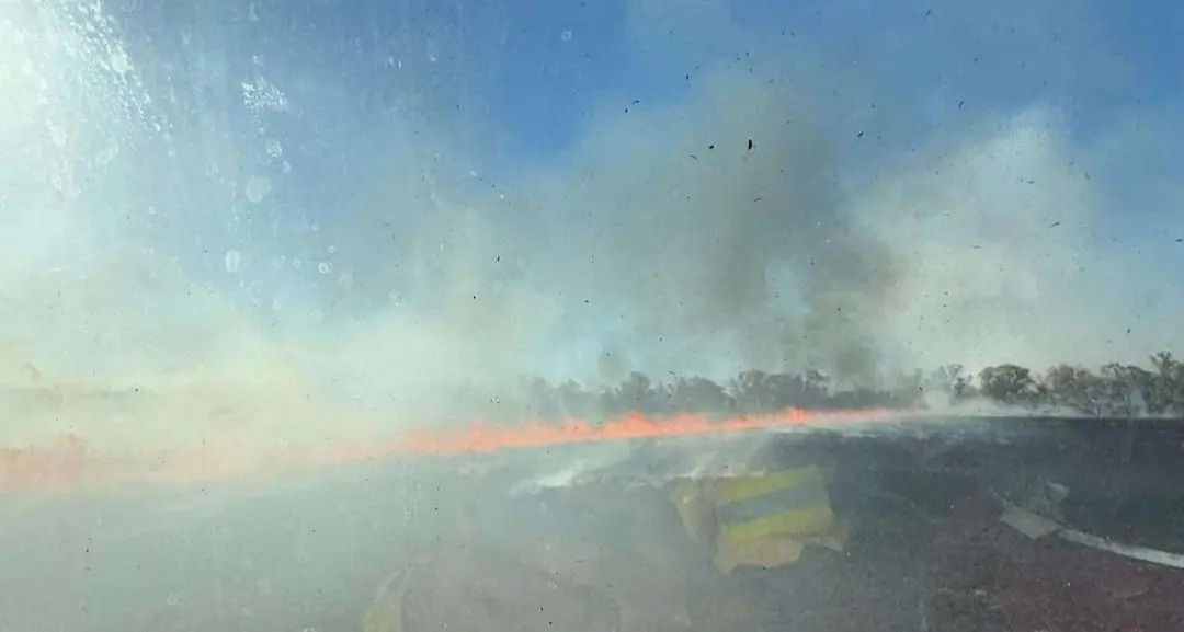Eight fire tankers needed to contain 'running' grass fire