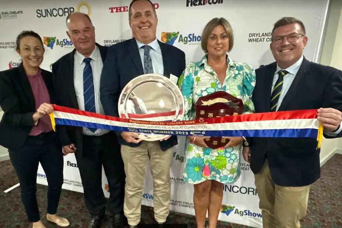 Katie Stanley (Agshows NSW), Dave Herbert (chair of the Dryland Wheat competiton) with Rob and Mandy Taylor and member for Dubbo Dugald Saunders. Photo courtesy of Dugald Saunders.