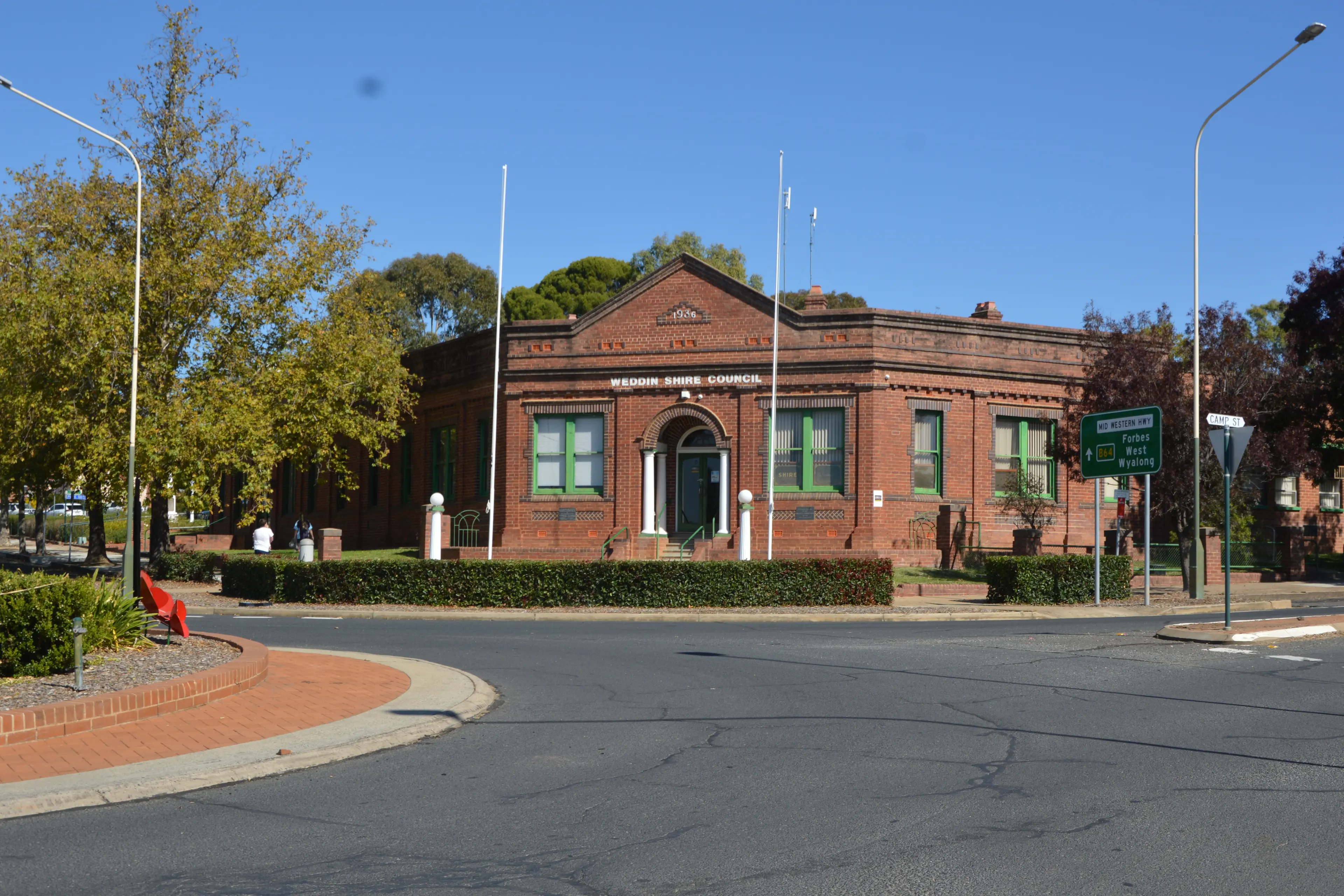 <p>Council noted the planned closures of facilities during the Christmas and New Year period.</p>\\n