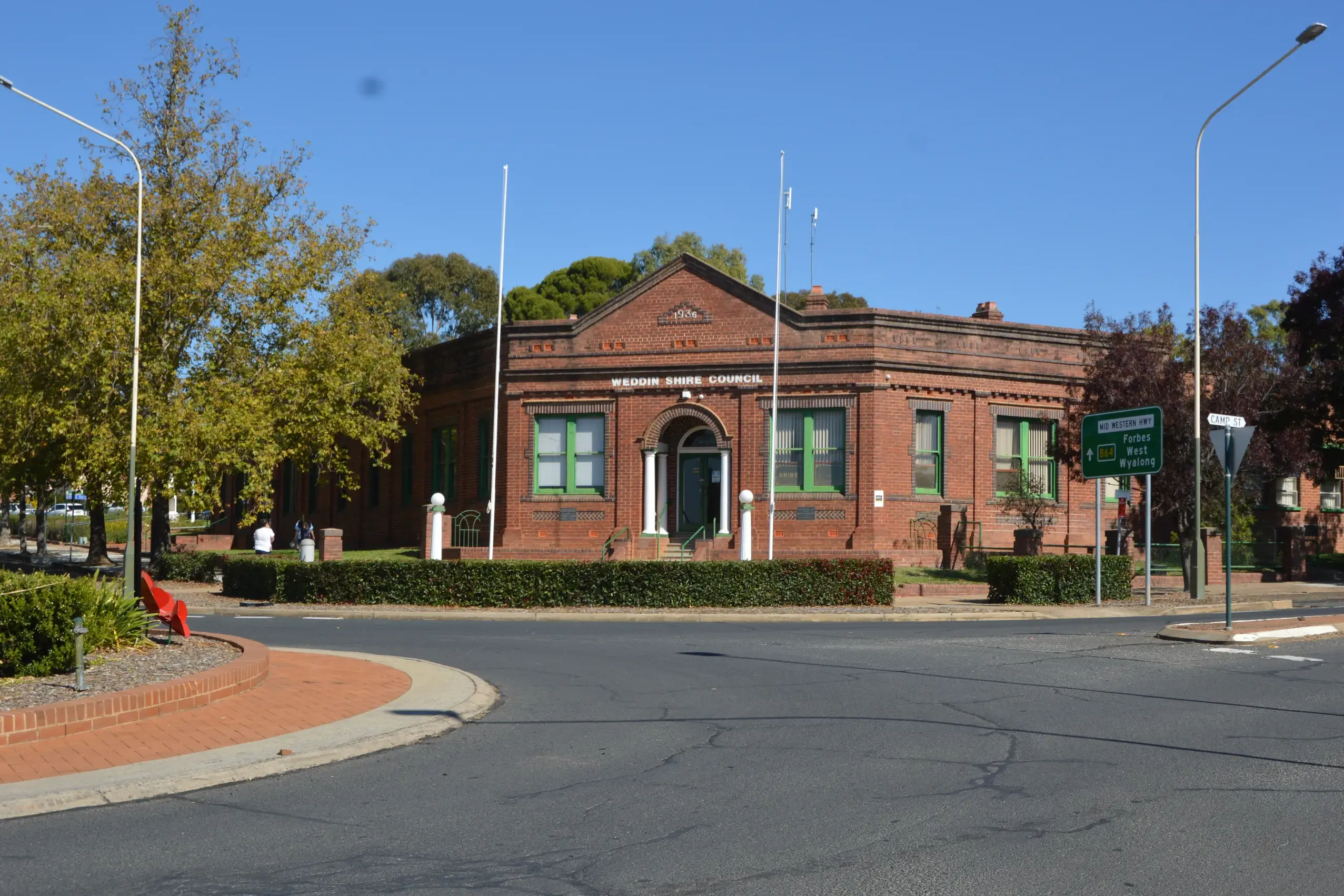 <p>Council moved that they develop a record of non-operational matters following councillor roadshows be tabled.</p>\\n