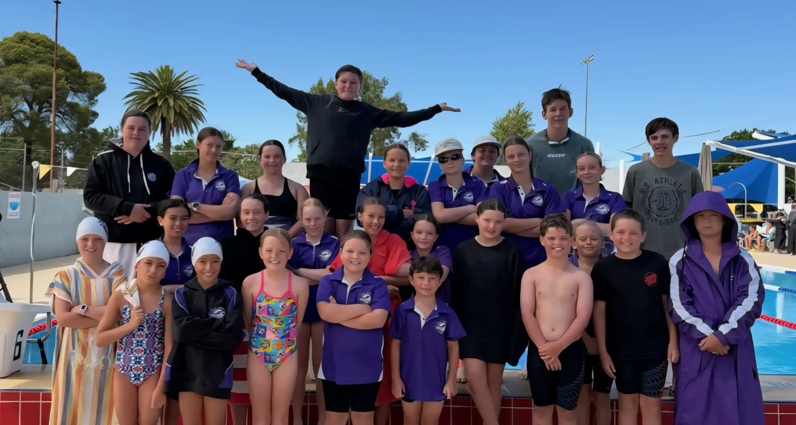 Swimmers dive into carnival