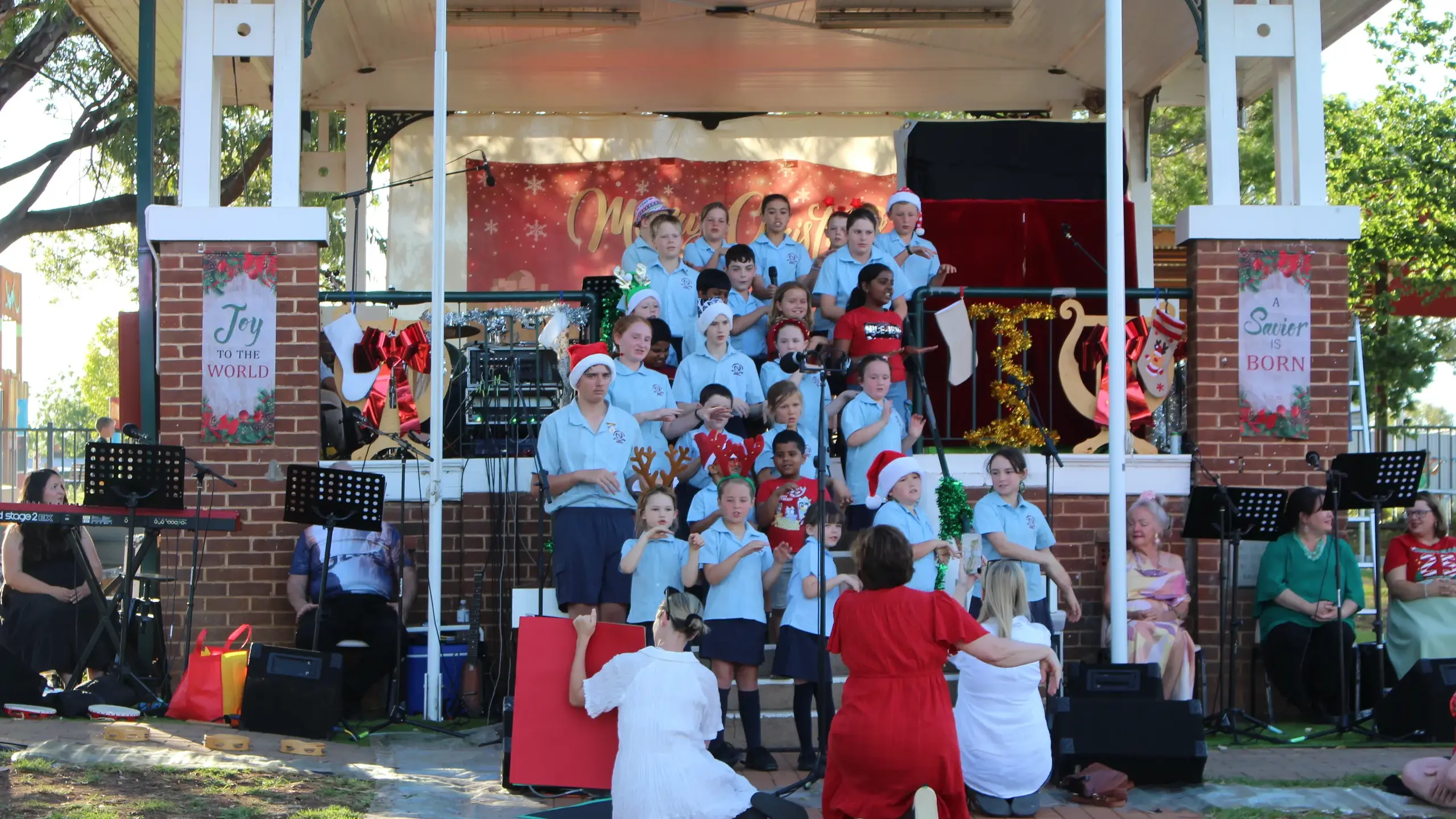 Community gathers for Carols in the Park
