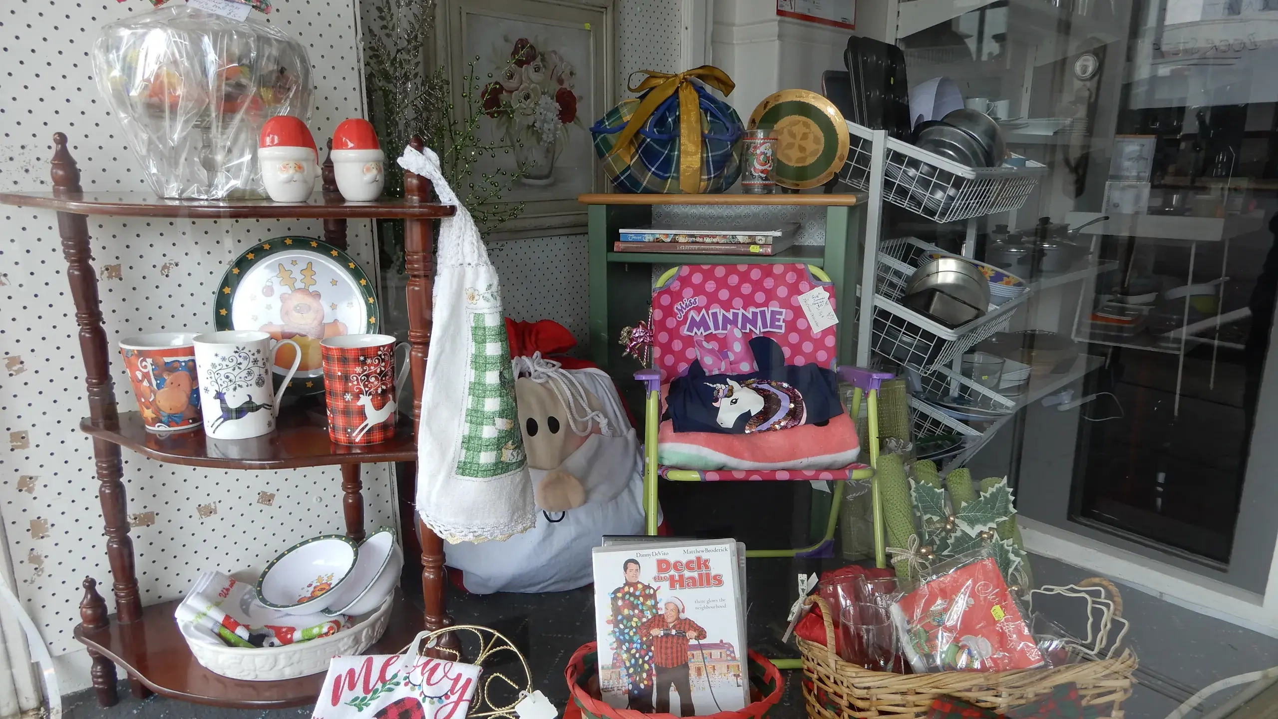 Strong turnout for late night shopping