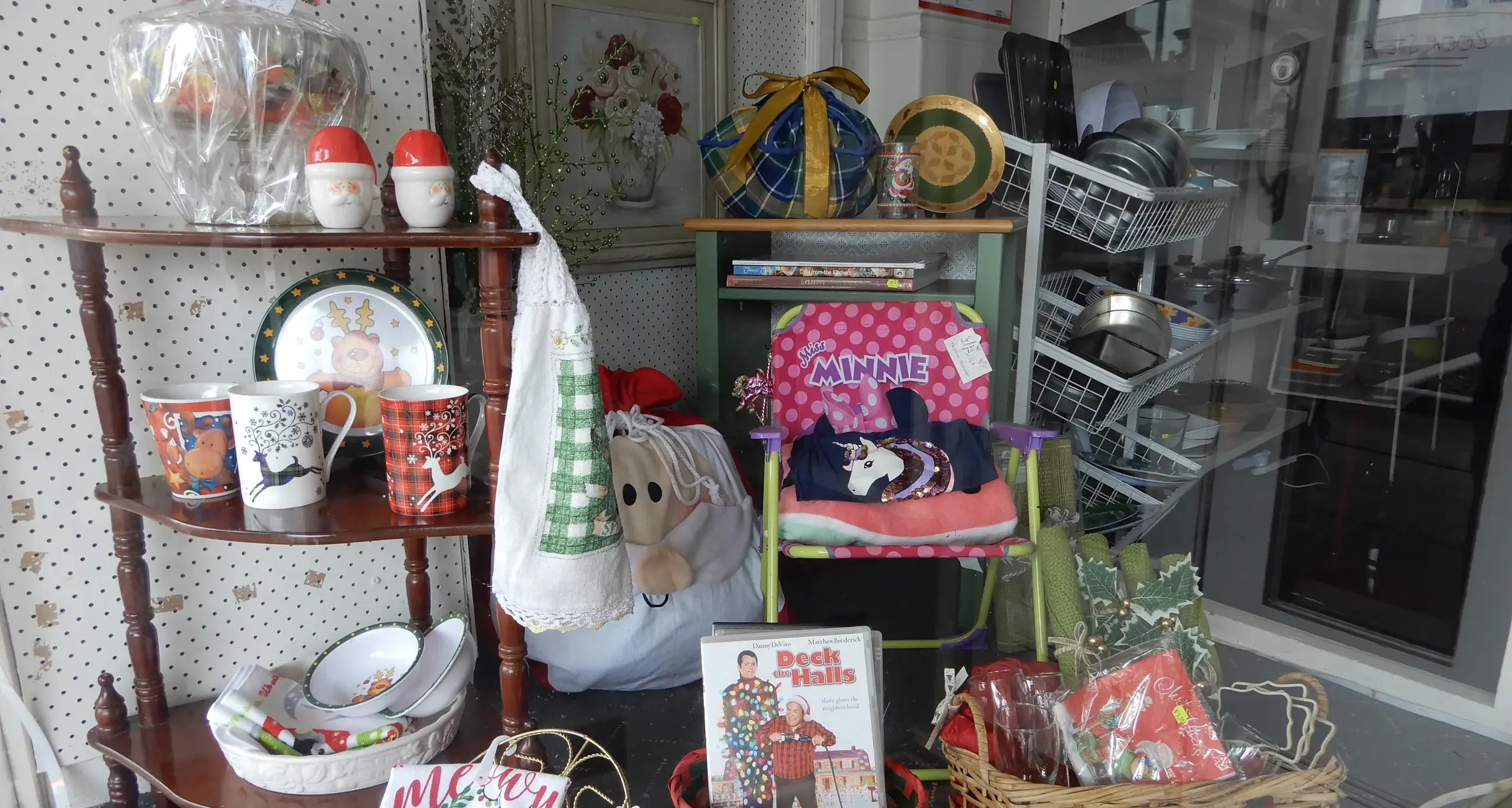 Strong turnout for late night shopping