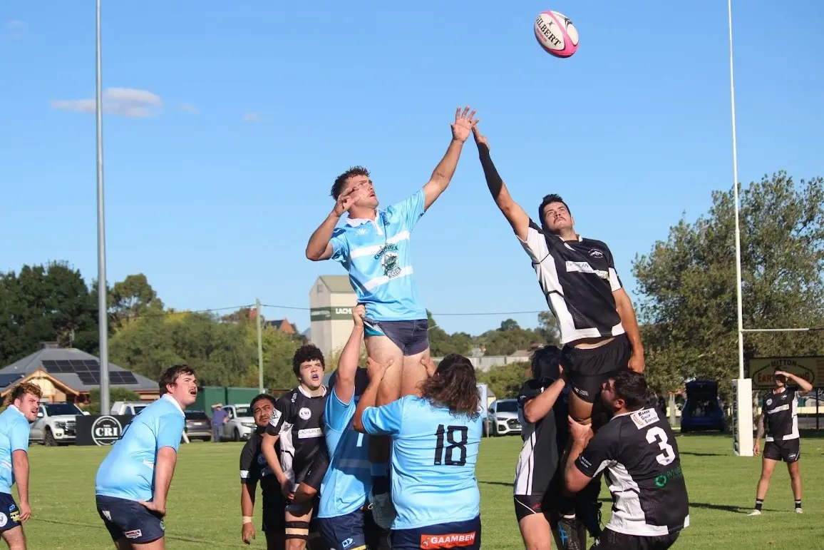 <p>Tim Brown contesting a line out against Canowindra Pythons. PHOTOS: Casey Walker</p>\\n
