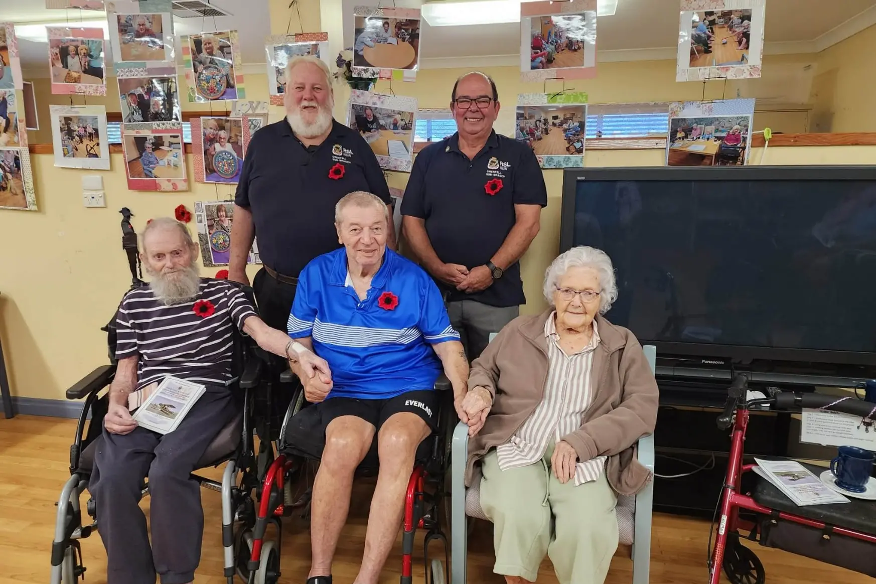 <p>Veterans and residents of the Grenfell MPS, Mr Tom Fisher NZ Army veteran (100 years old), Mr Rex Bowker Australian Army veteran (76 years old) and Mrs Eunice Clarke Australian Army veteran (100 years old) with Grenfell RSL Sub-Branch members Mr Lloyd Thomas (Australian Army veteran) and Mr Michael Savage (Australian Army veteran and Grenfell RSL vice president).</p>\\n