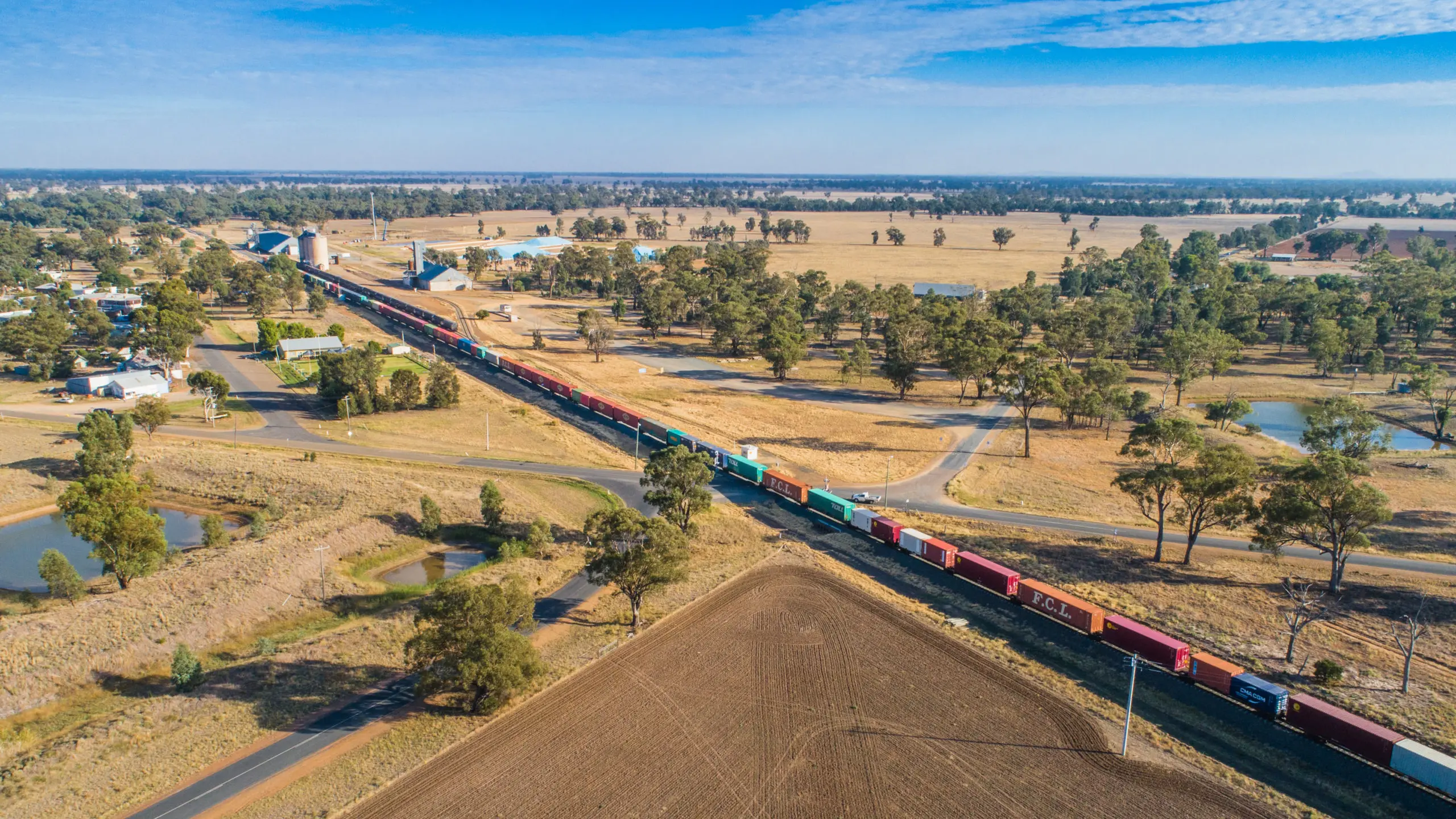 Regional MPs criticise decision to halt Inland Rail build beyond Parkes