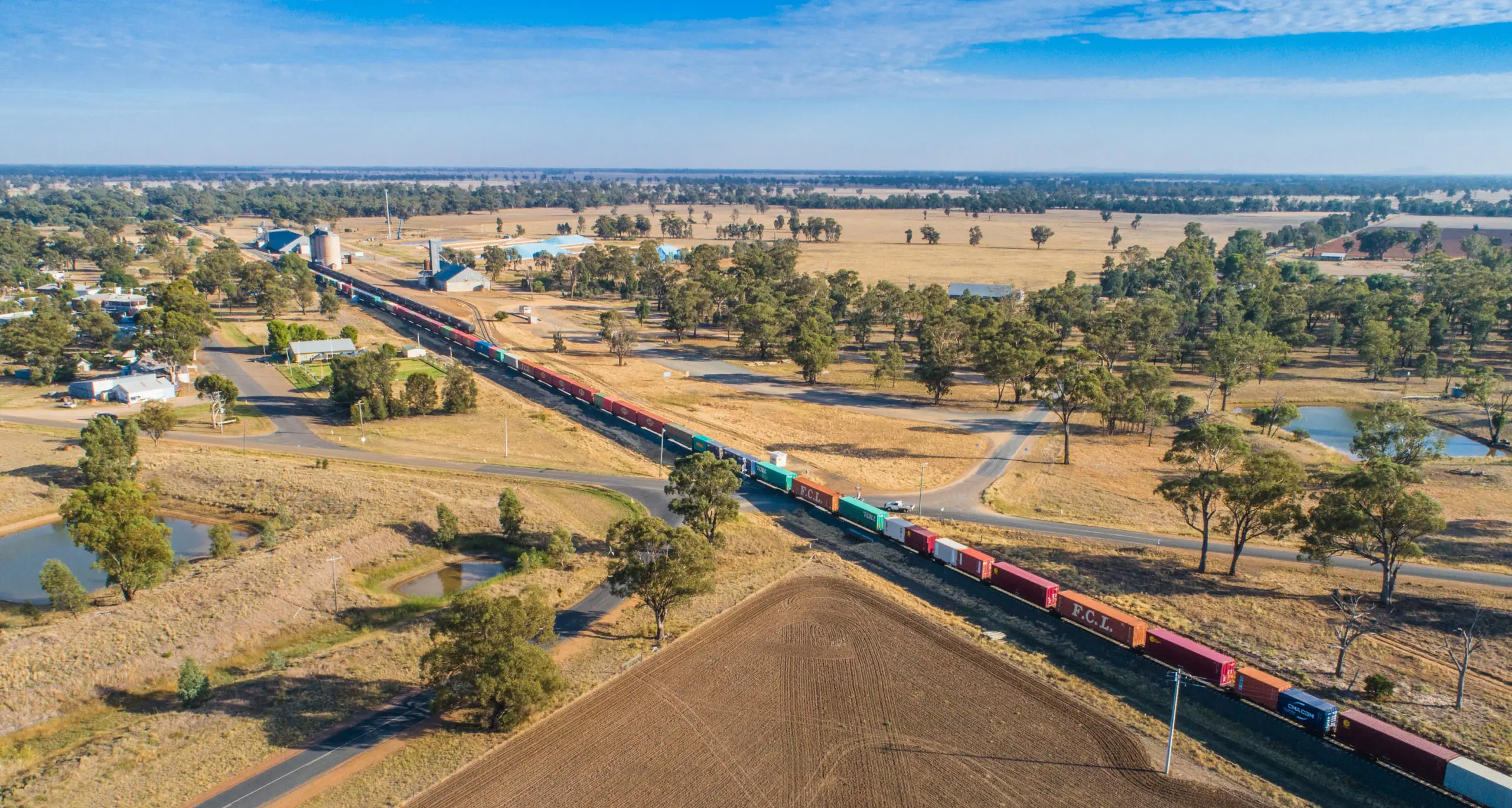 Regional MPs criticise decision to halt Inland Rail build beyond Parkes