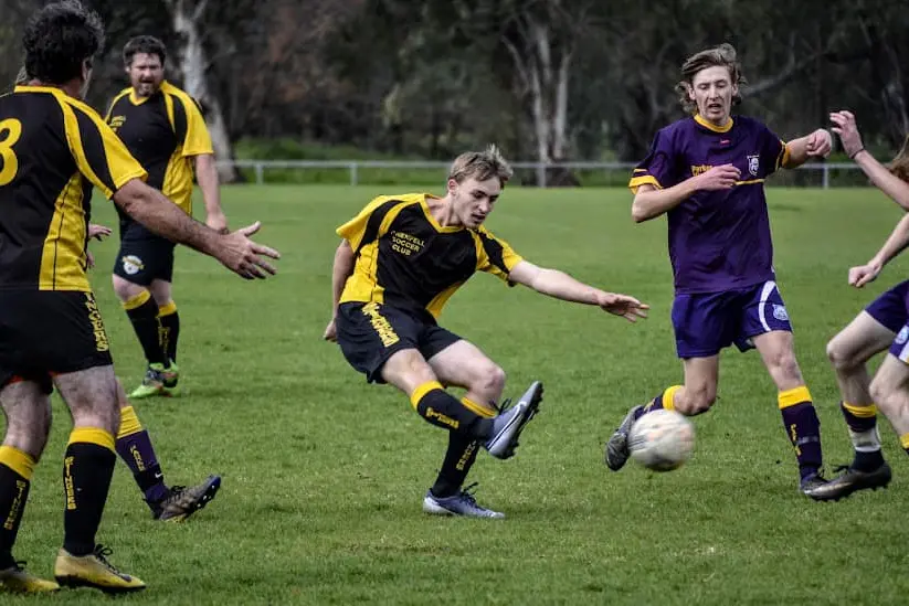 <p>Stingers go down fighting to Parkes Raptors in round 3. </p>\\n