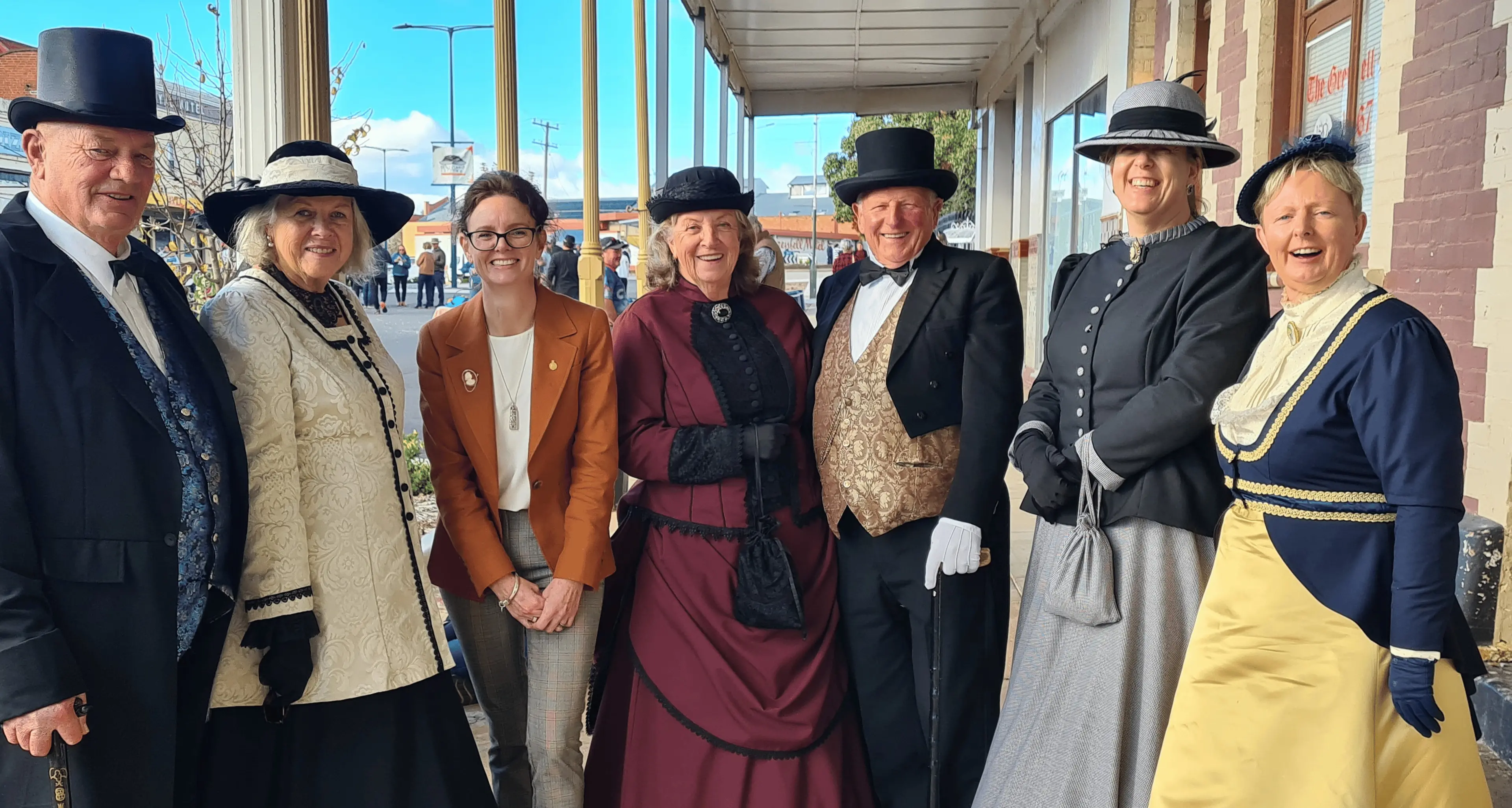 Larrikins unite at Henry Lawson Festival this long weekend