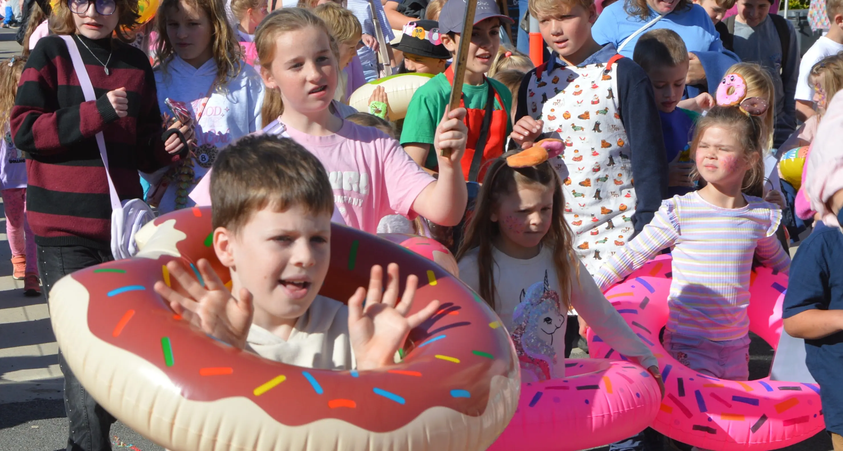 Doughnuts win over Main Street