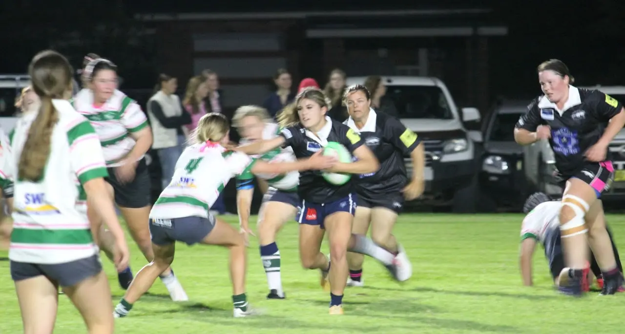 Second-half blitz seals win for Pinkies, tough day out for Panthers