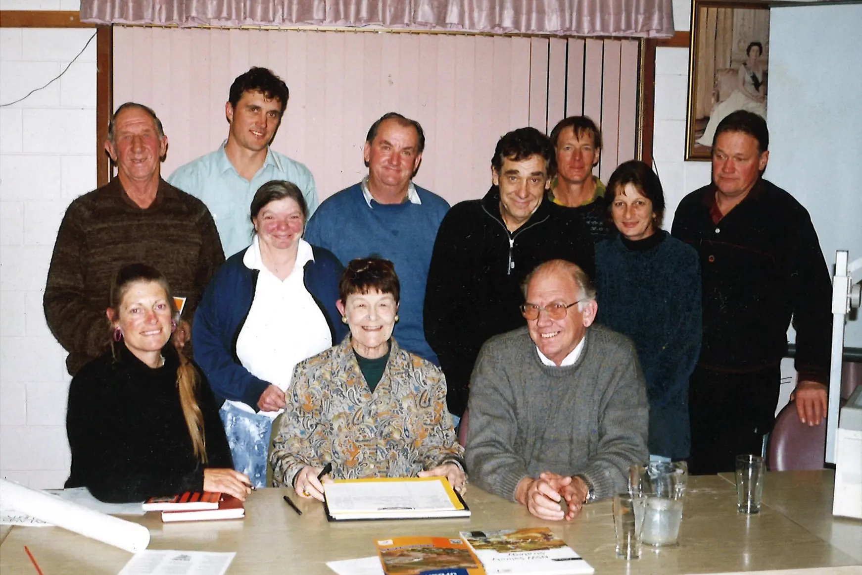 <p>Past Weddin Landcare meeting. </p>\\n