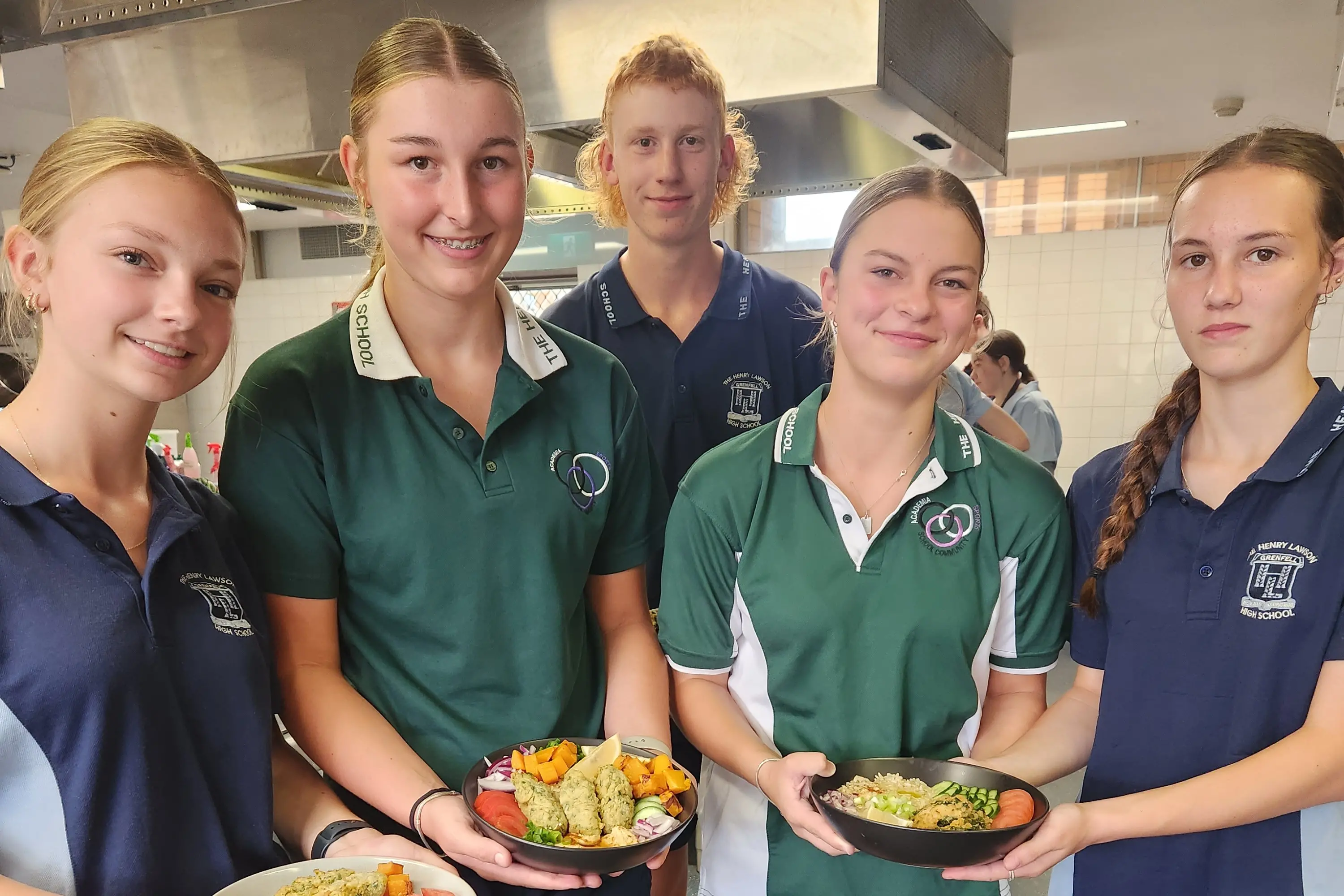<p>Maddi, Natalie, Miller, Lizzie and Eleana- showing their wonderful Middle Eastern falafel bowls. </p>\\n