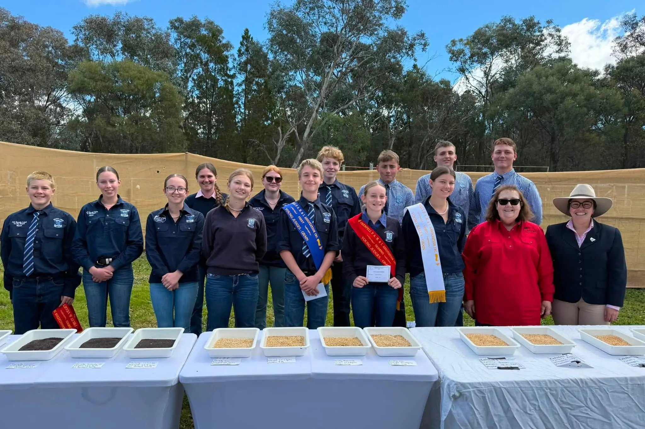 <p>Grain young judges with Young Judges steward Carolyn Baker and judge Heather Walker. </p>\\n
