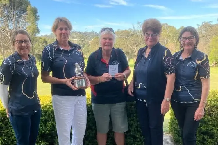 <p>Leanne Young, Jan Myers, Virginia Drogemuller, Val Forsyth and Karen Hancock in Cowra. </p>\\n